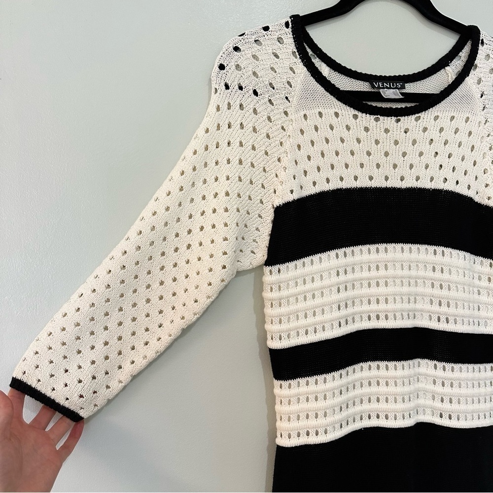 VENUS Black and White Sheath Dress 3/4 Sleeve Crew Neck Size Medium Knit - Picture 2 of 11